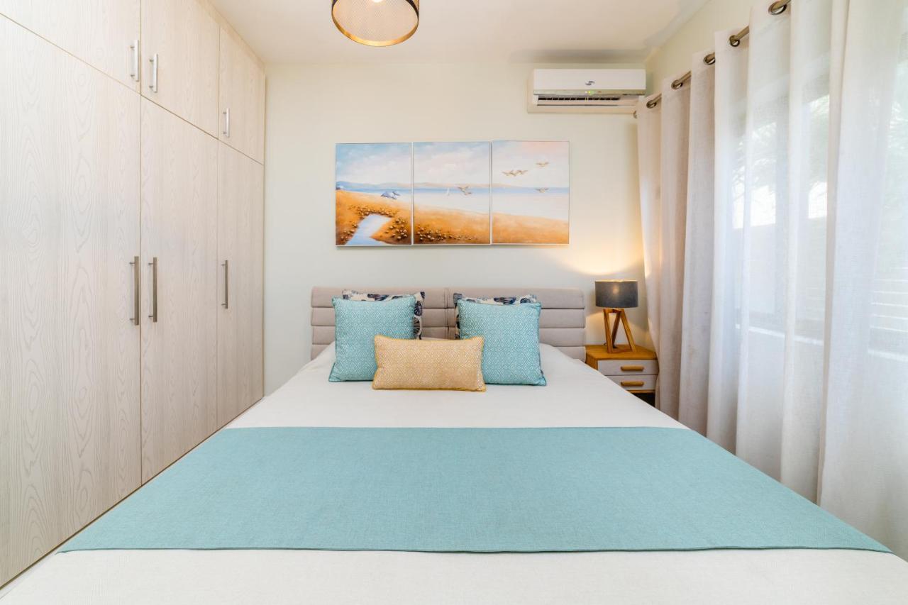 Beachcove Apt No 1 Pereybere Beach Esterno foto
